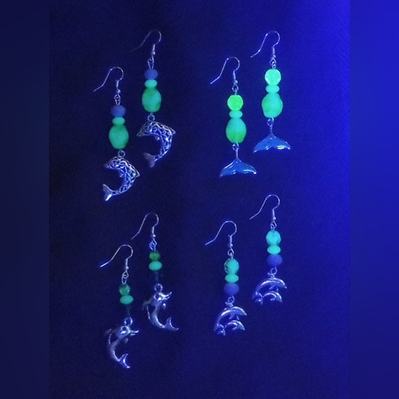 Uranium Glass Beaded Earrings Silver Charms Vintage Beads Black Light Glow - Picture 4 of 10